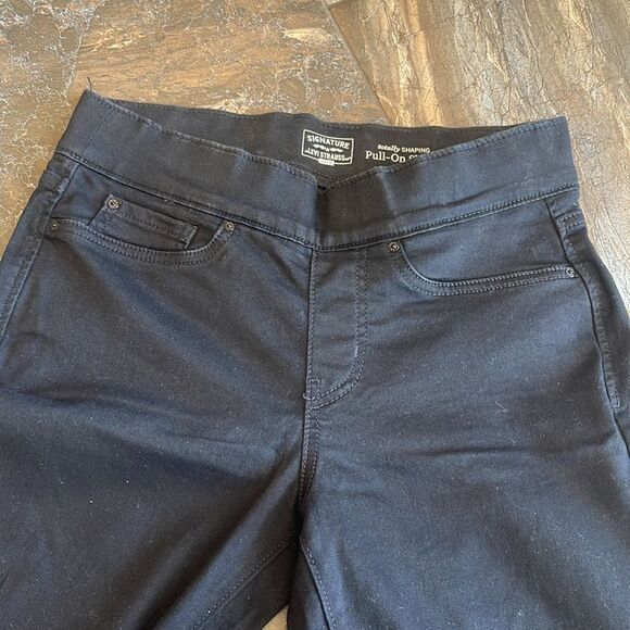 Signature Levi Strauss Gold Label Womens Totally Shaping Pull-On Skinny Jeans - Picture 6 of 16